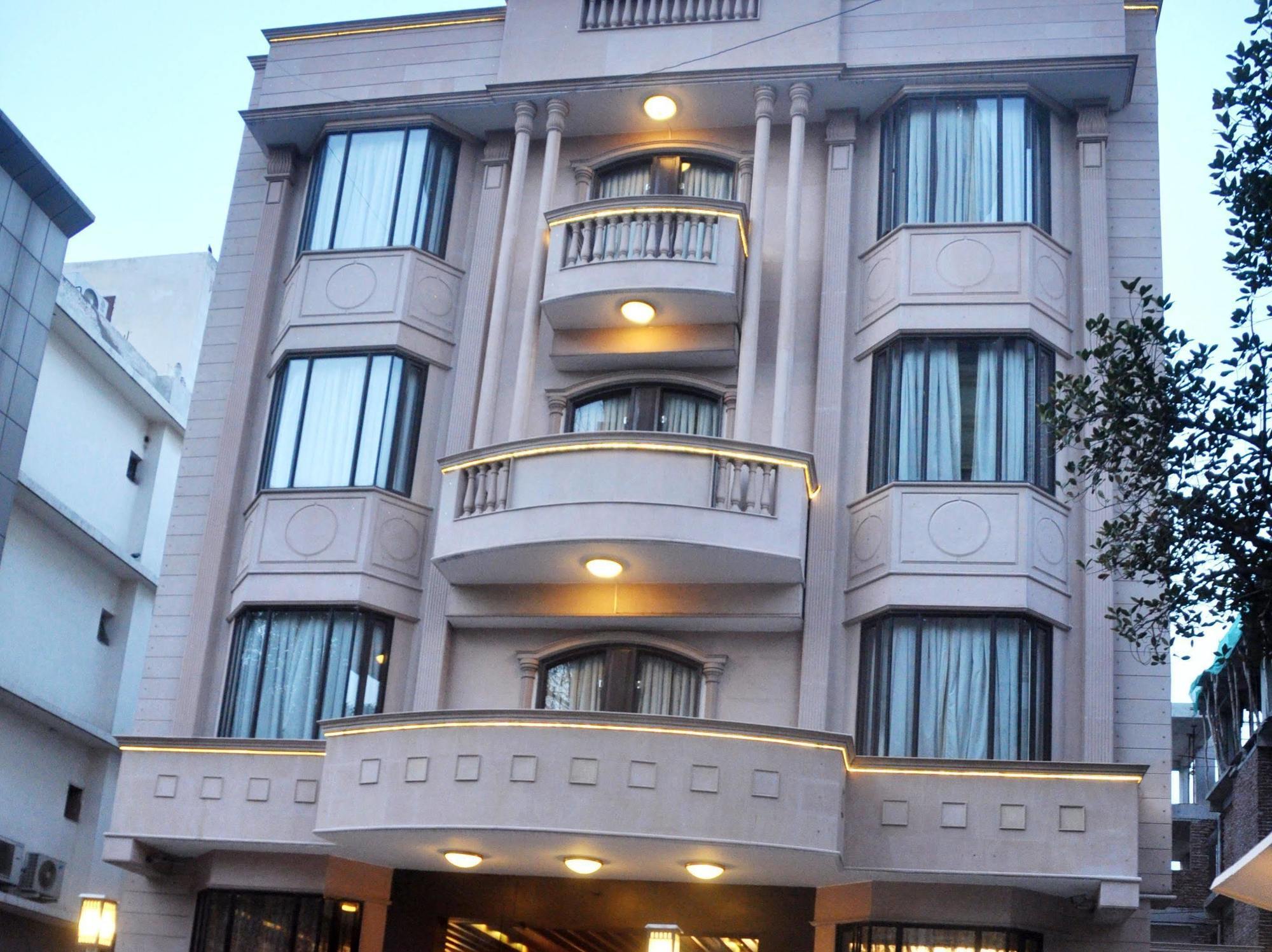 Treebo Check In By Oran Hotel New Delhi Luaran gambar